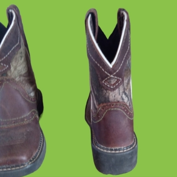 Justin Real Tree Camo Kid cowboy boots size 2 - Picture 2 of 8